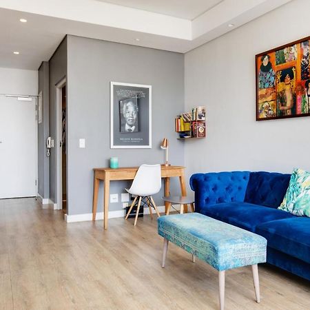 Backup-Power Eclectic Blue City View Apartment Cape Town Exterior photo